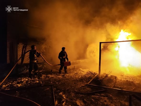 Масовані удари по Чернігівщині: знеструмлено сотні сіл, поранена жінка