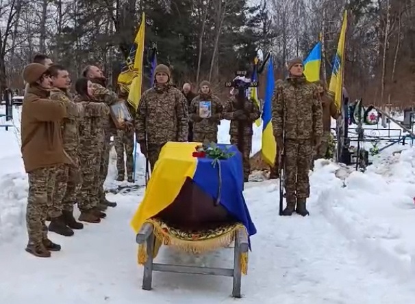 Менська громада попрощалася із захисником Леонідом Кнутом