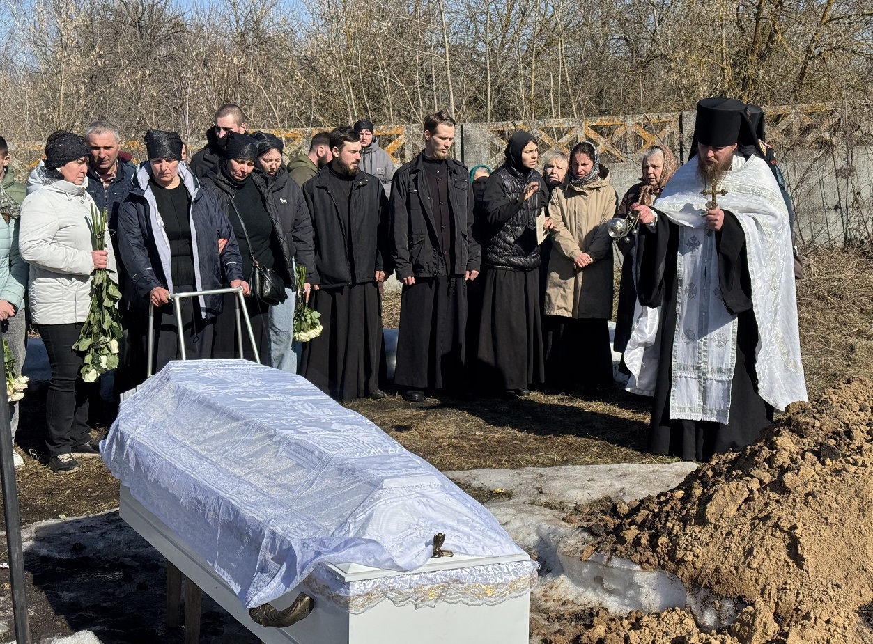 У Синявці попрощалися з Марією Наливайко, яка загинула через удар російського дрона