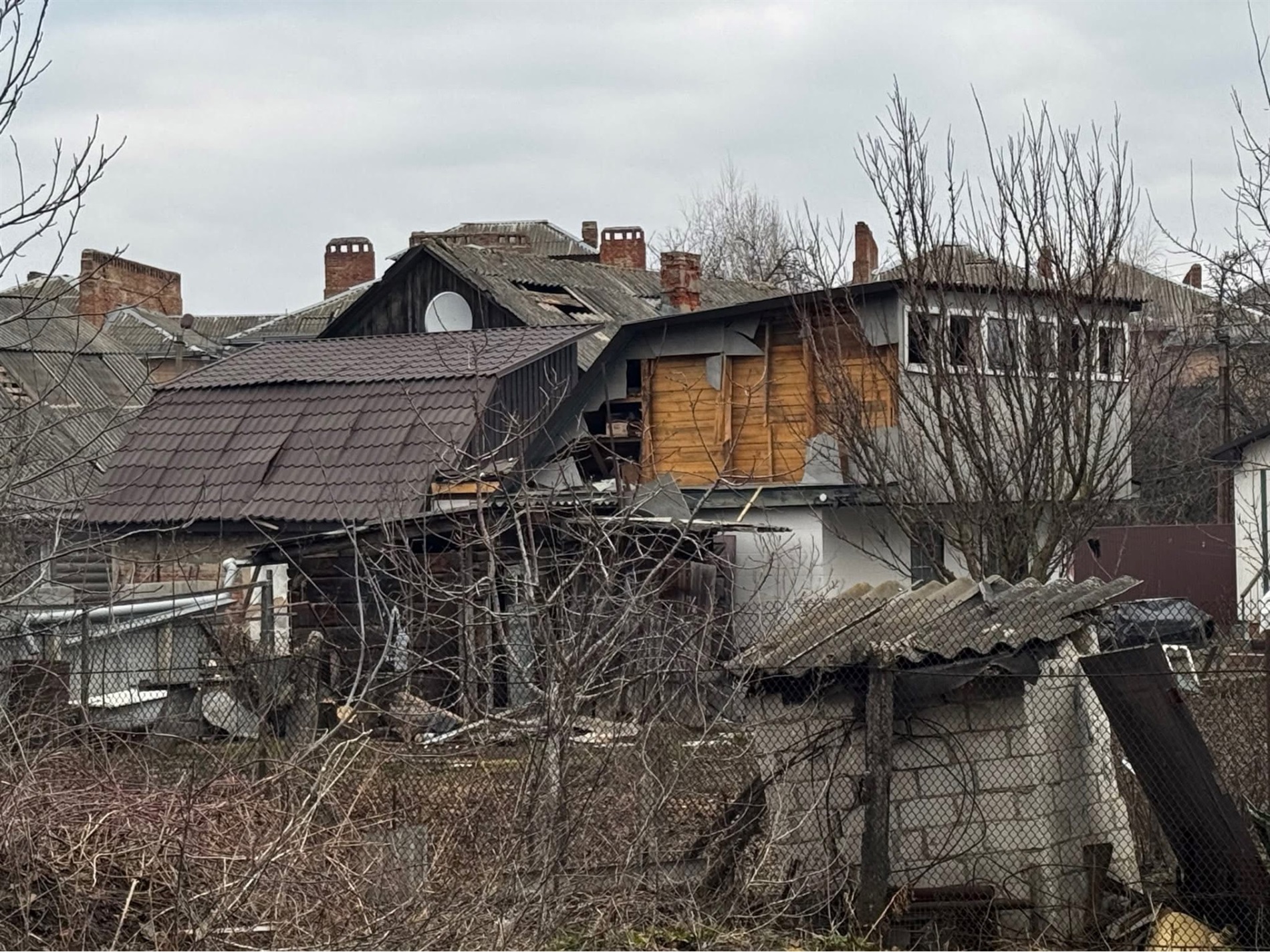 Чернігівщину знову атакували дрони: пожежа на підприємстві та десятки обстрілів