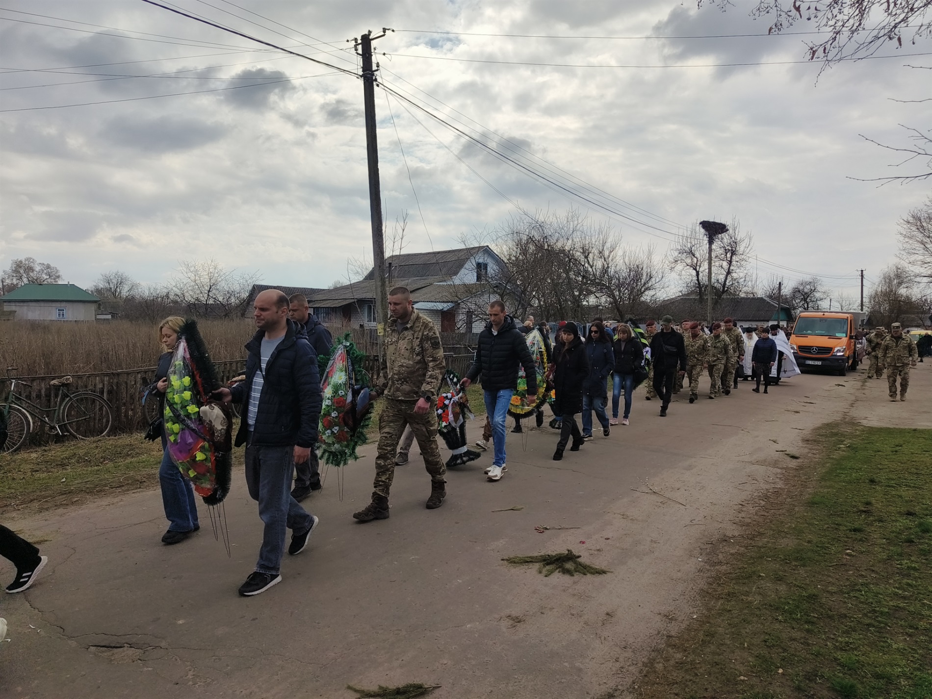 У Куковичах попрощалися з Героєм: загинув десантник Євгеній Калюжний