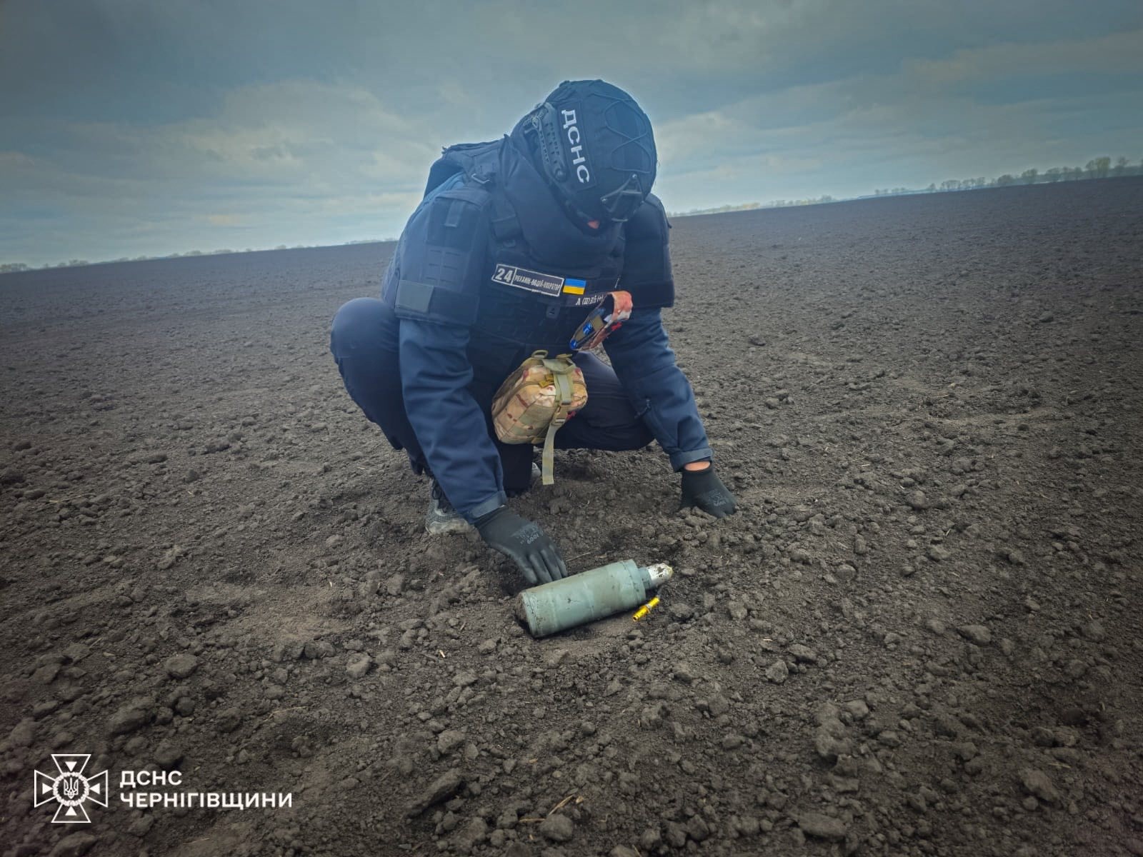 Чернігівщина під вогнем: атаковано чотири громади, за добу виявили 78 вибухонебезпечних предметів