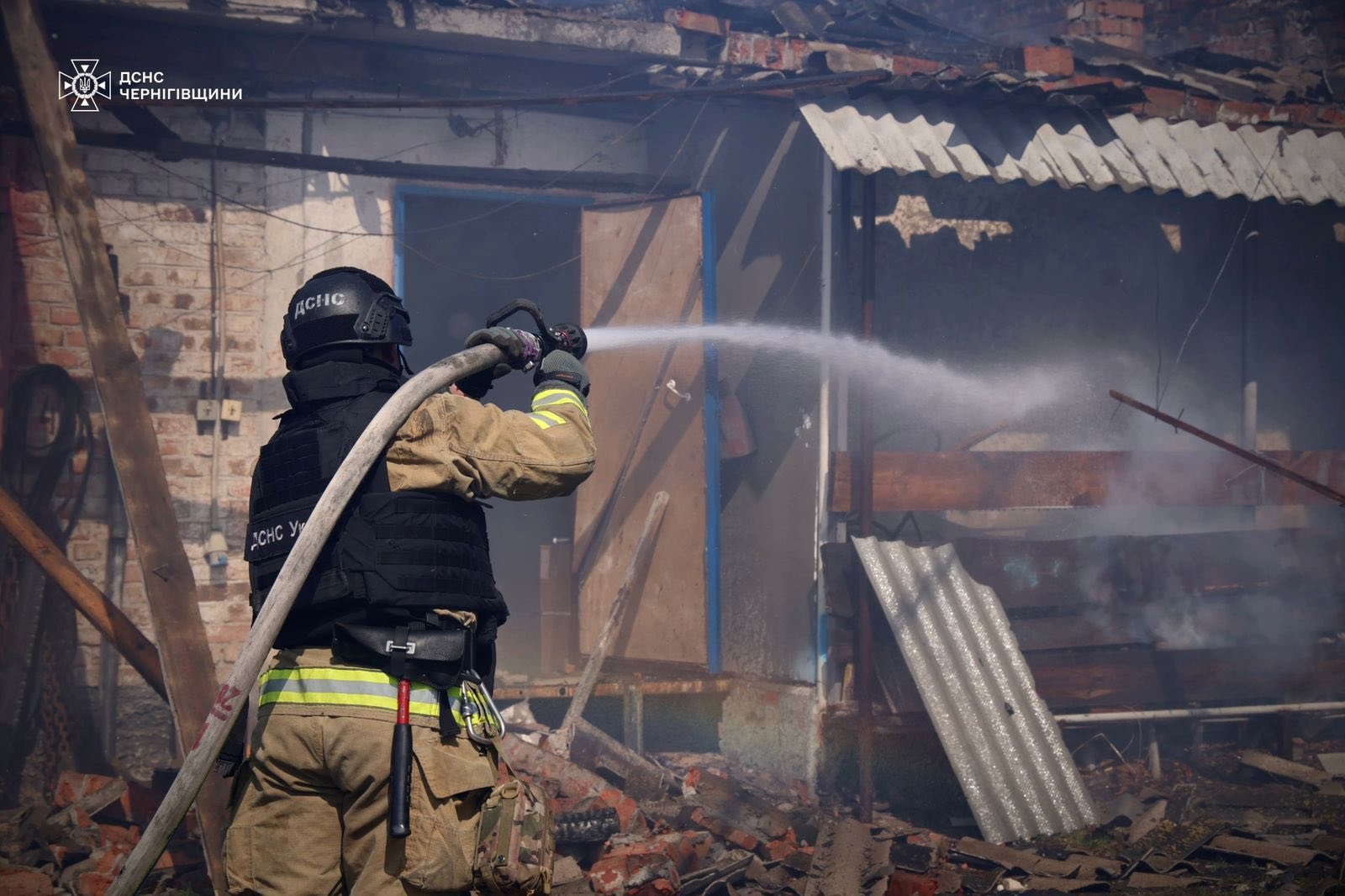 Добове зведення: атака на Чернігів, влучання в адмінбудівлі, поранені цивільні