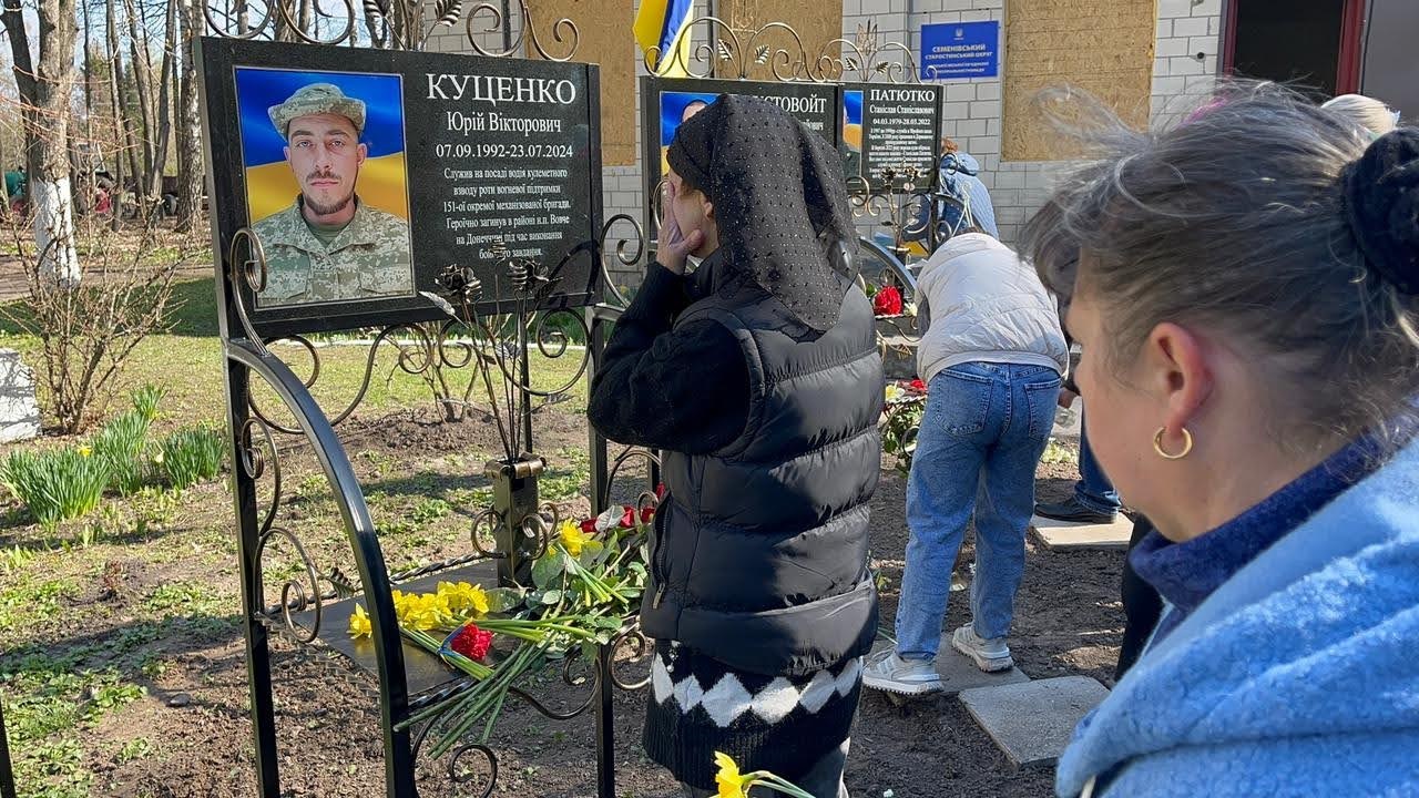 У Менській громаді відкрили меморіальні дошки на честь загиблих Захисників