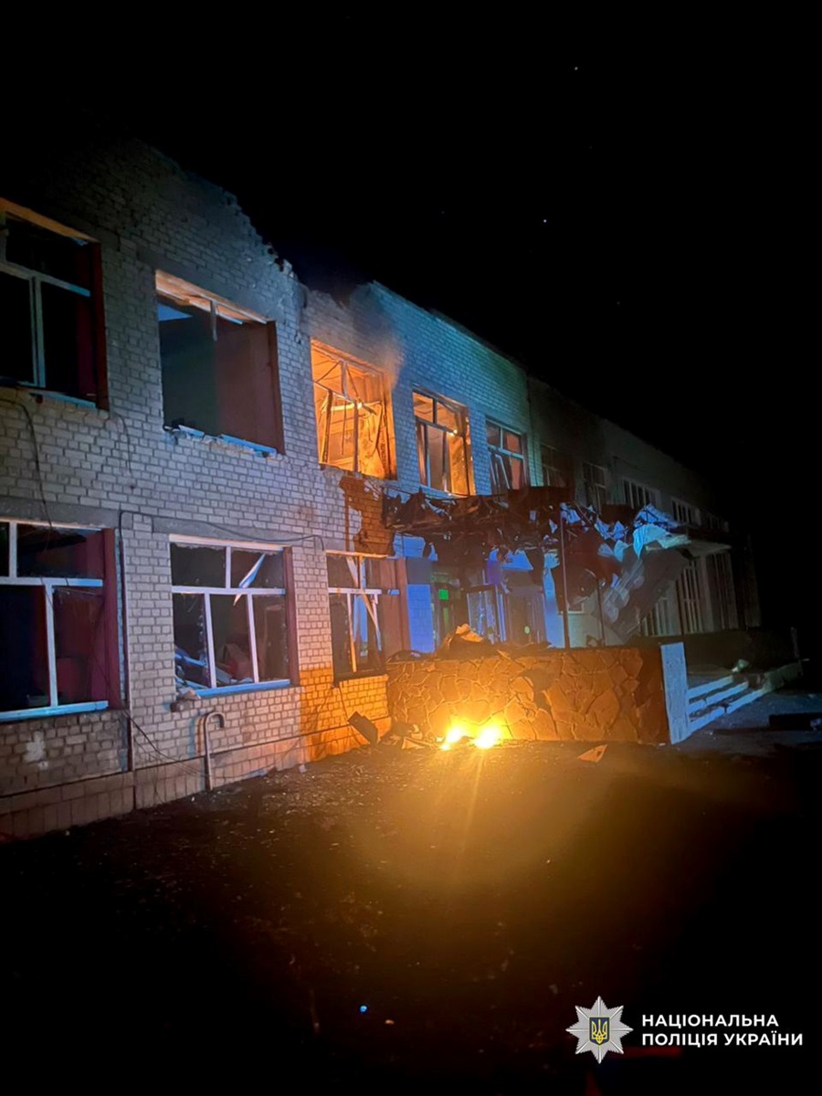 Масована атака БпЛА на Чернігів: загинув підліток, пошкоджено ліцей і житлові будинки