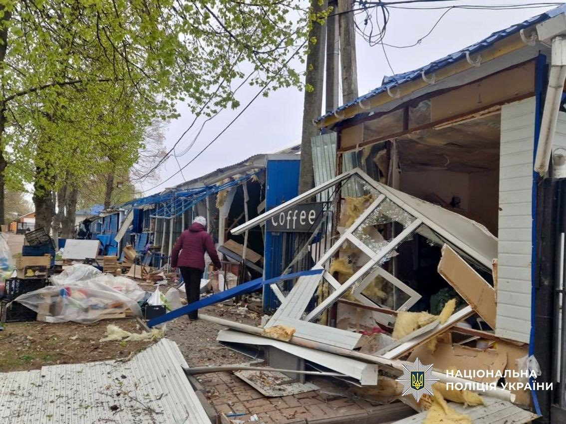 Масована атака дронів на Чернігівщину: пошкоджені будинки, храм і інфраструктура
