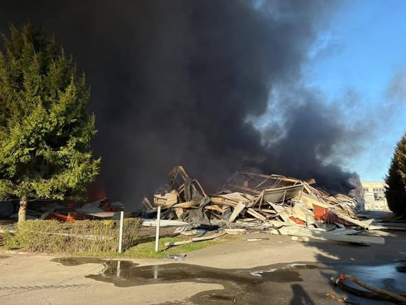 Корюківка під масованою атакою дронів: зруйновано підприємства та енергооб’єкт, є постраждалі