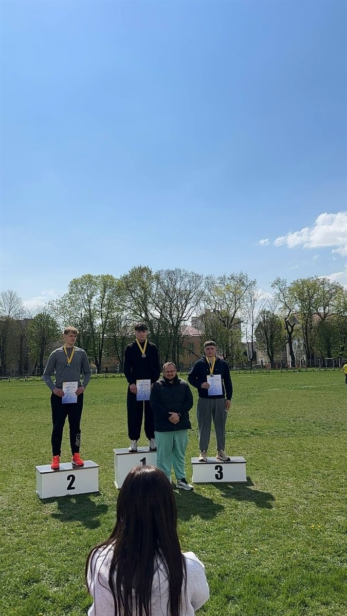 Менські легкоатлети здобули сім нагород на Кубку України з метань