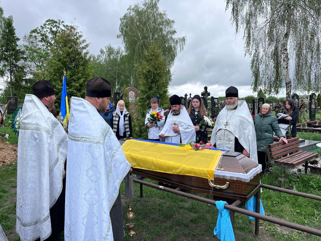 Менська громада попрощалася із Сергієм Патлатовим, який понад рік вважався зниклим безвісти