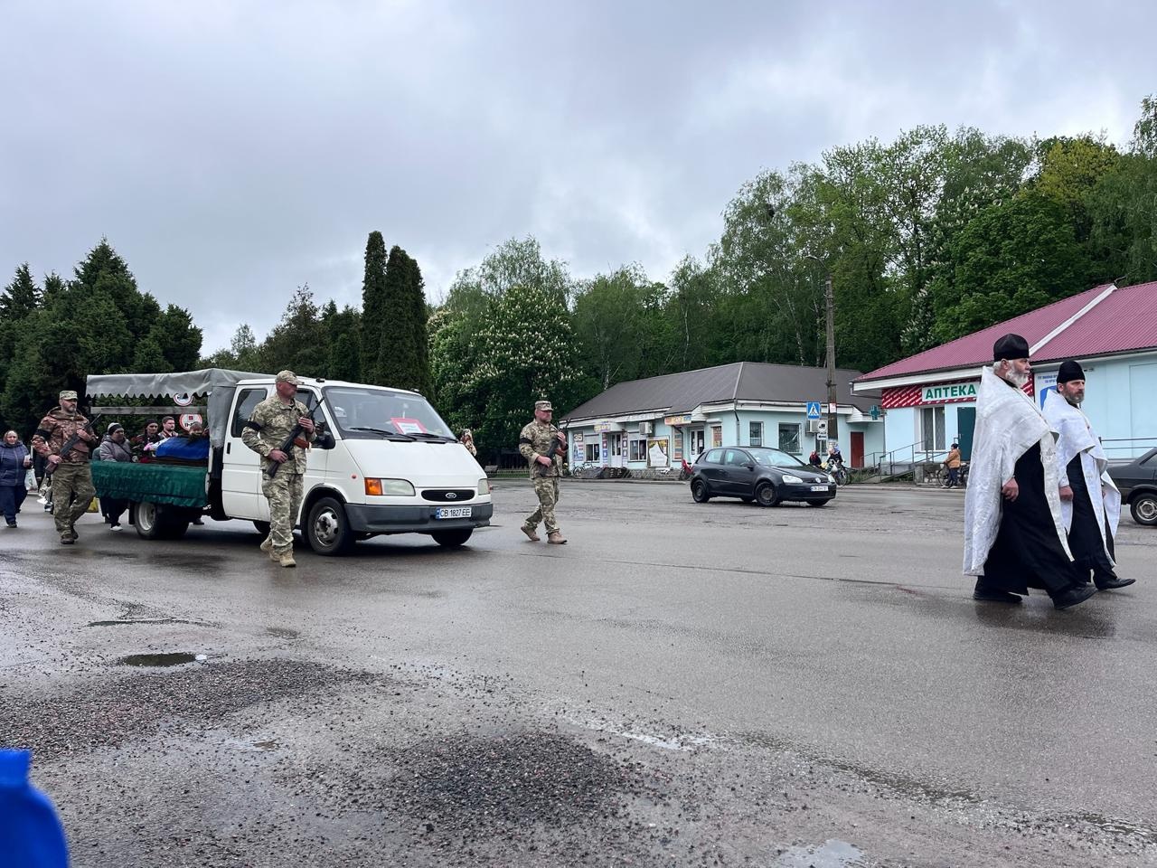 Менська громада попрощалася із Сергієм Патлатовим, який понад рік вважався зниклим безвісти
