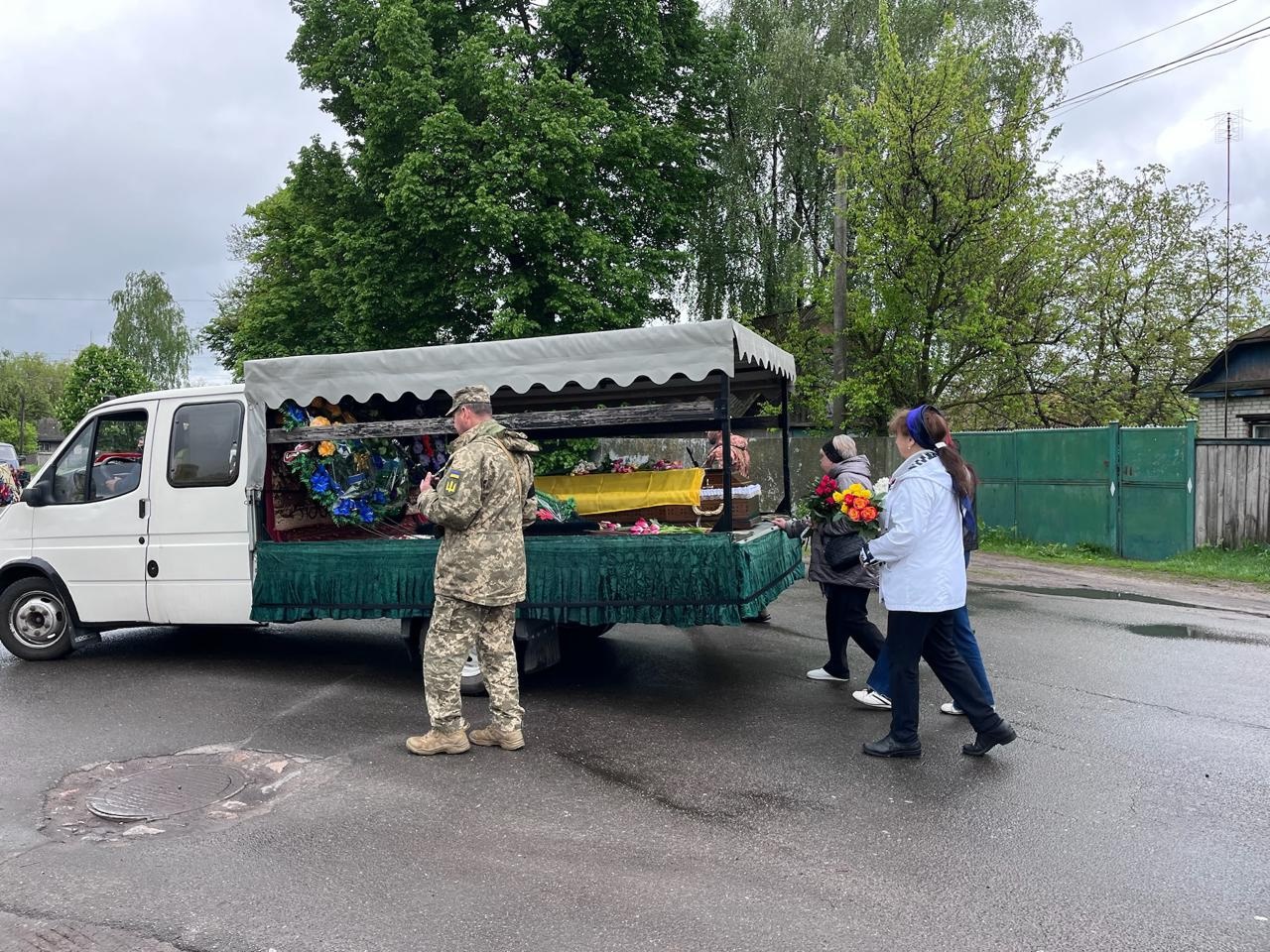Менська громада попрощалася із Сергієм Патлатовим, який понад рік вважався зниклим безвісти