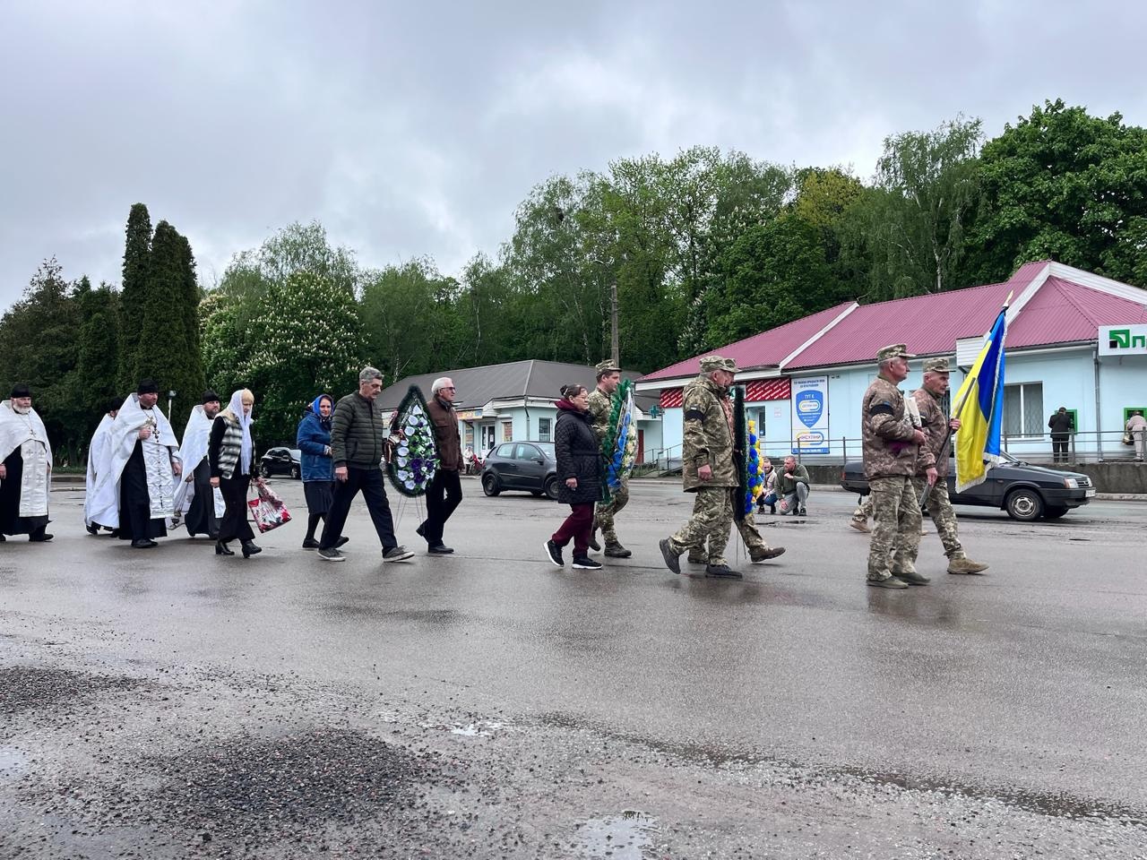 Менська громада попрощалася із Сергієм Патлатовим, який понад рік вважався зниклим безвісти