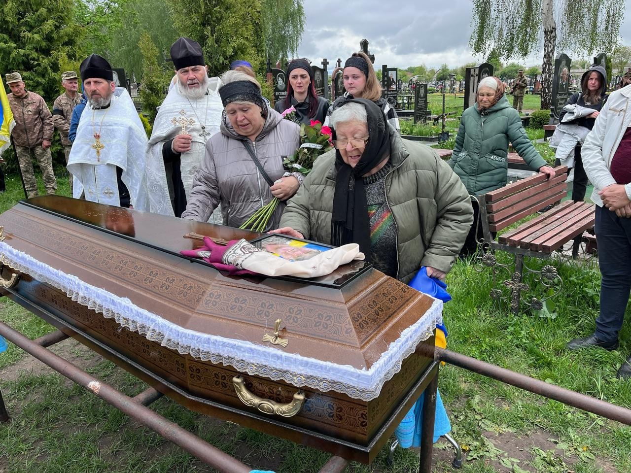 Менська громада попрощалася із Сергієм Патлатовим, який понад рік вважався зниклим безвісти