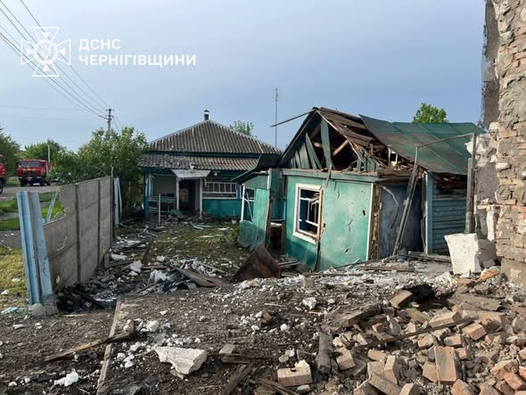 Ракетний удар по Прилуках і атаки дронів: за добу росіяни били по Чернігівщині ракетами та БпЛА
