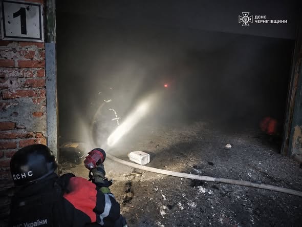 36 обстрілів і 70 вибухів: на Чернігівщині загинув працівник фермерського господарства, ще троє люде