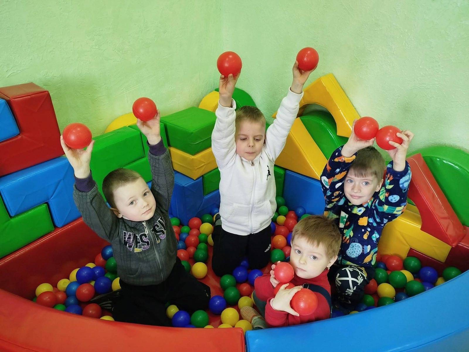 У Мені відкрили сучасну ресурсну кімнату для дітей з особливими освітніми потребами
