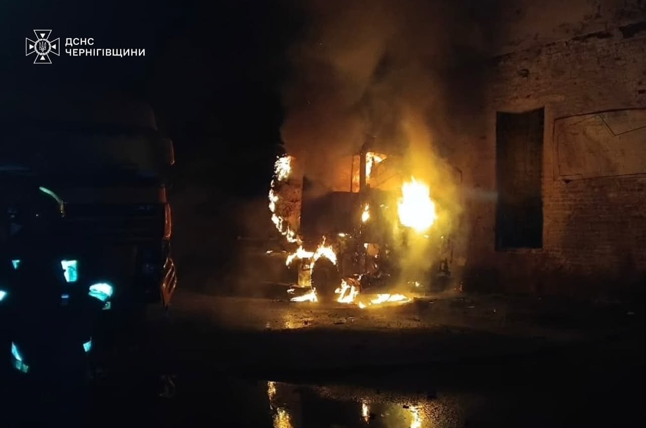 На Чернігівщині за добу поранено двох цивільних: ворог атакував підприємства, АЗС та адмінбудівлі