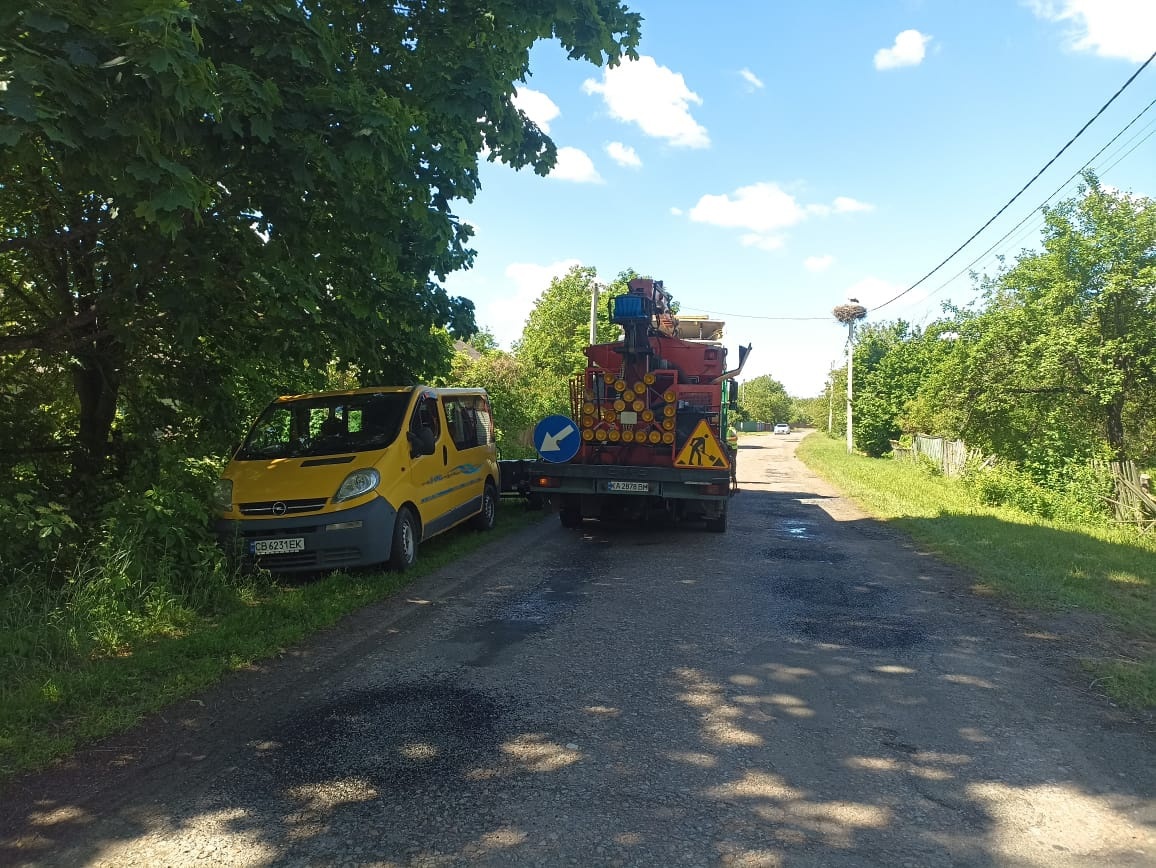 У Семенівці ремонтують автодорогу за підтримки місцевих агропідприємств