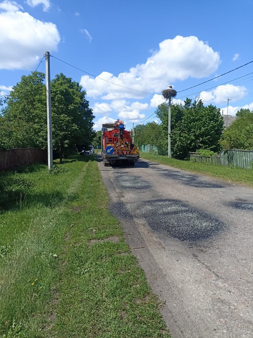 У Семенівці ремонтують автодорогу за підтримки місцевих агропідприємств