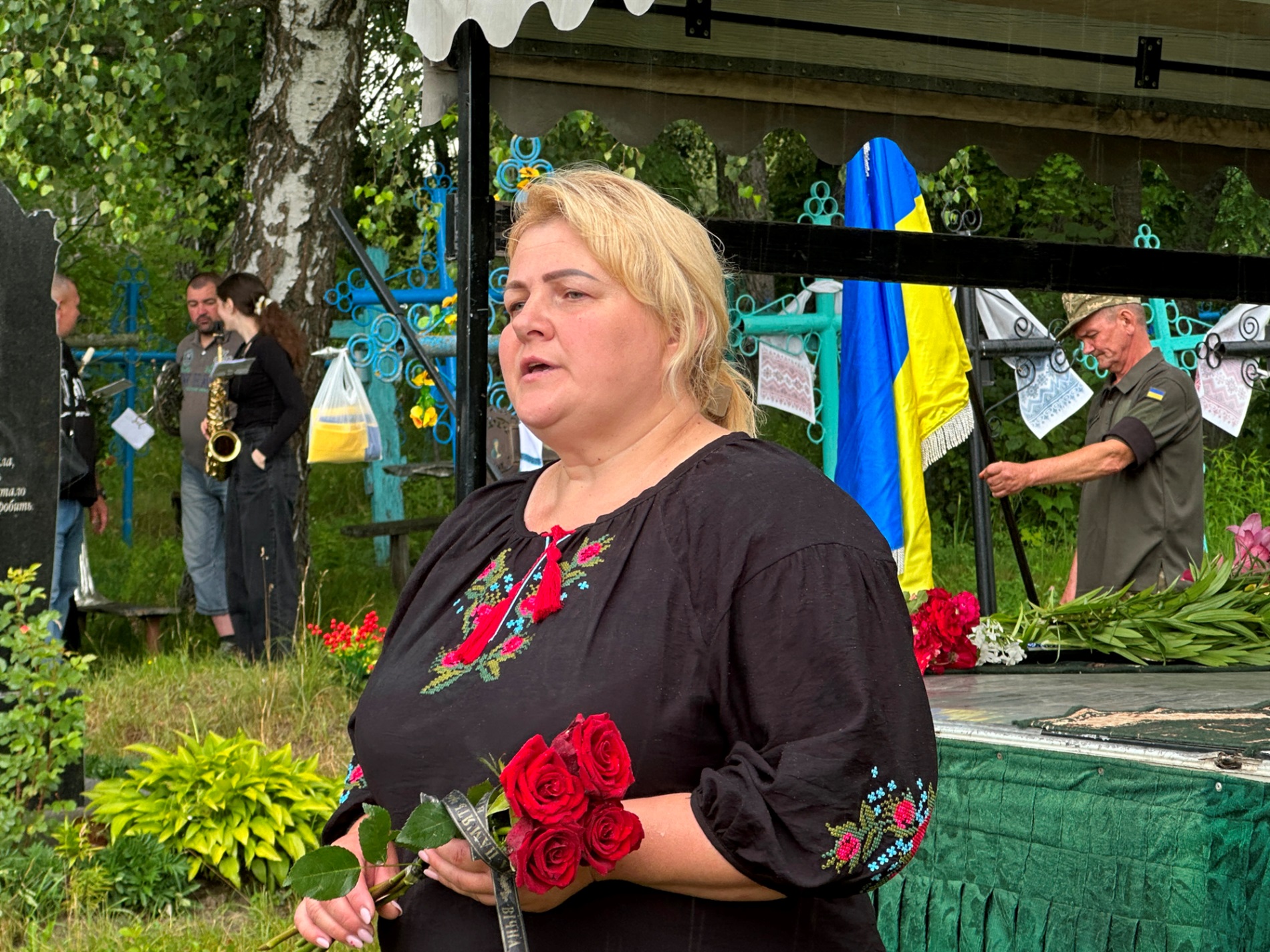У Менській громаді попрощалися із Захисником України Віктором Жовтобрюхом
