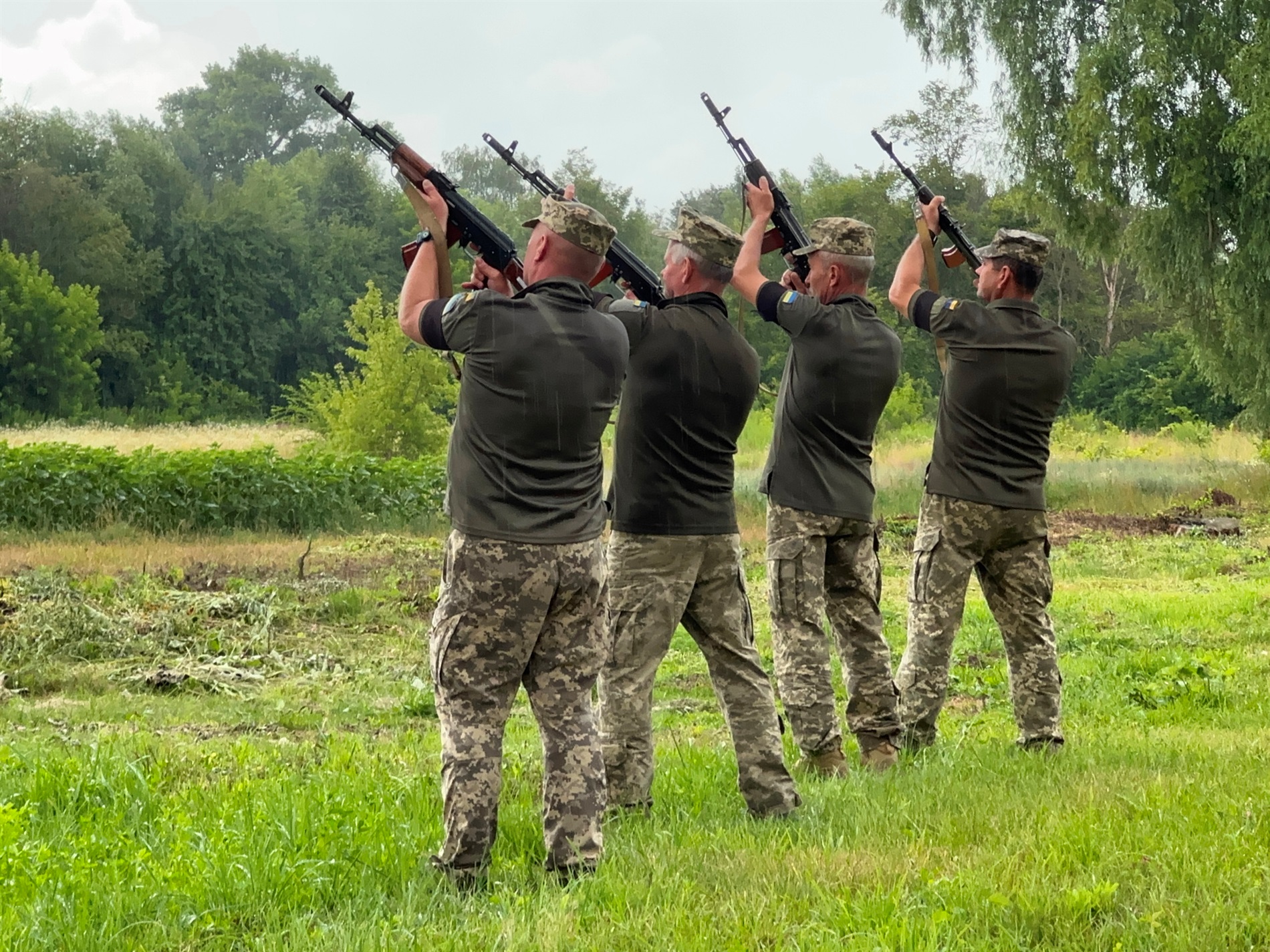 У Менській громаді попрощалися із Захисником України Віктором Жовтобрюхом