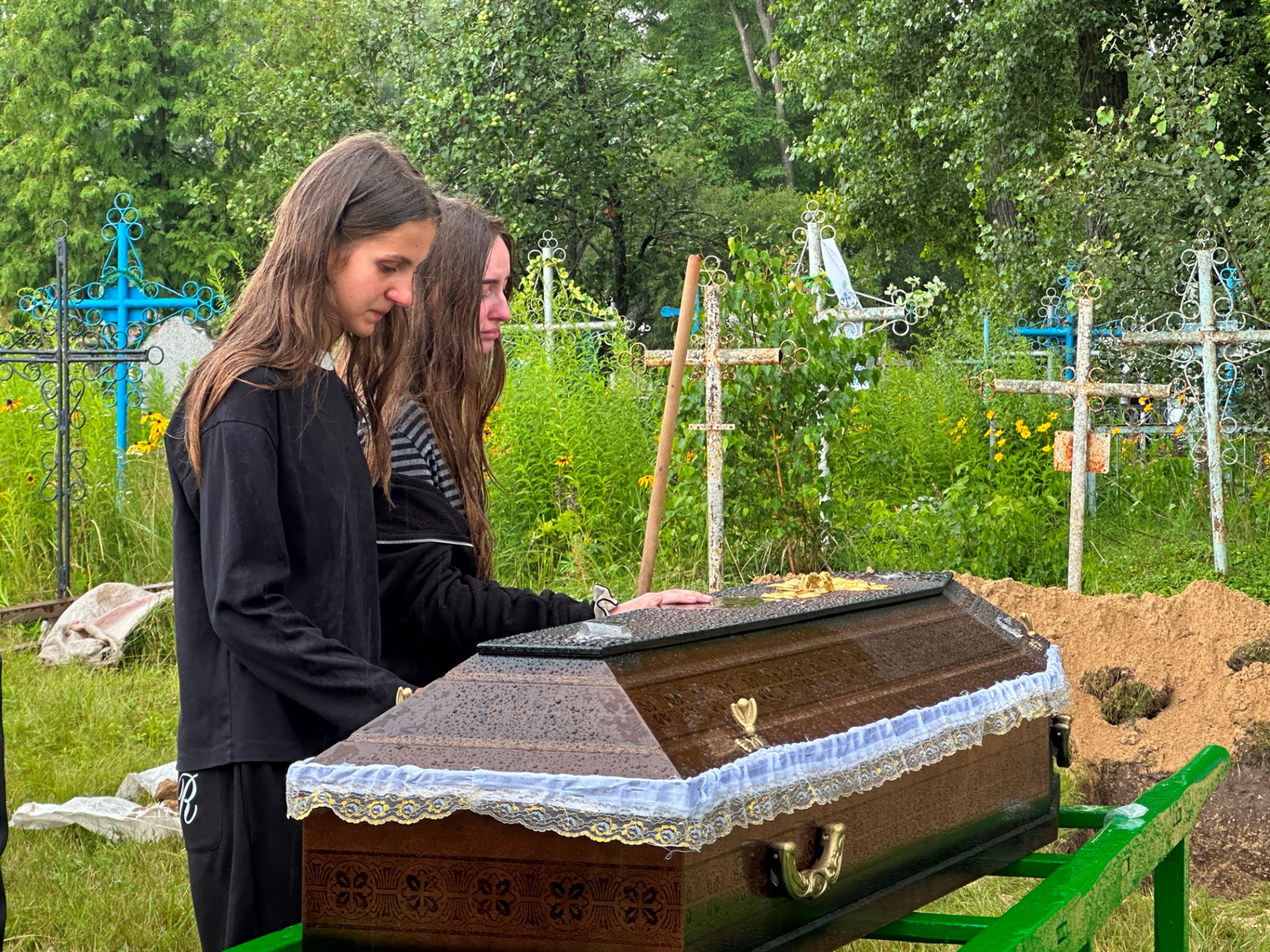 У Менській громаді попрощалися із Захисником України Віктором Жовтобрюхом