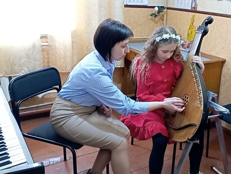 Юлія Теско: «Коли дитина сама знаходить мелодію – розумієш, що бандура стала частиною її душі»